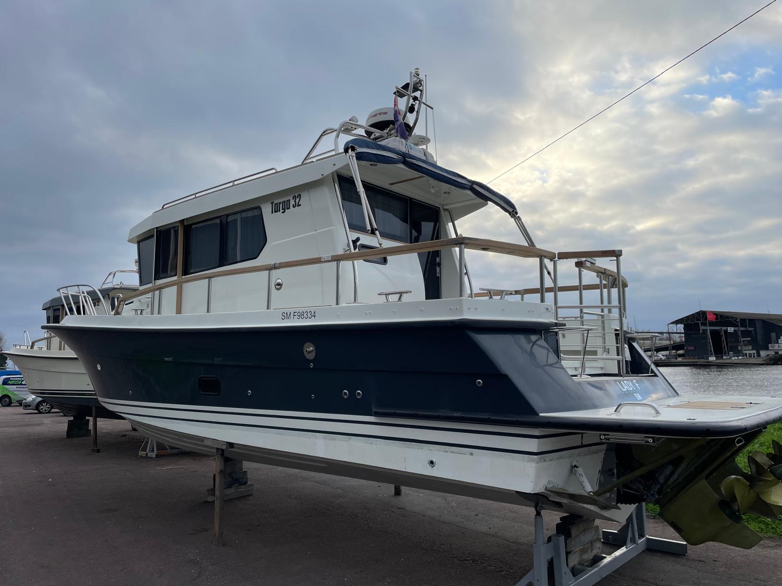 Bateau Botnia Marin TARGA 32 "COUPE"